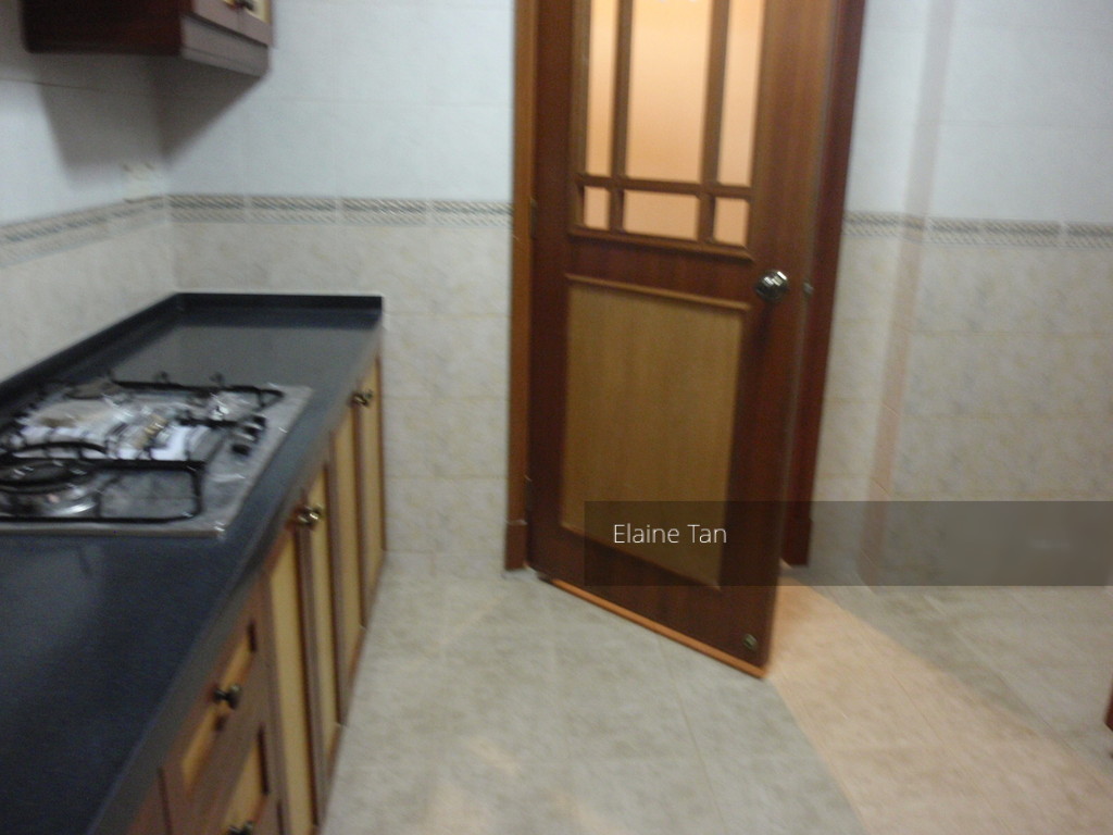 High Oak Condominium (D21), Condominium #131125842